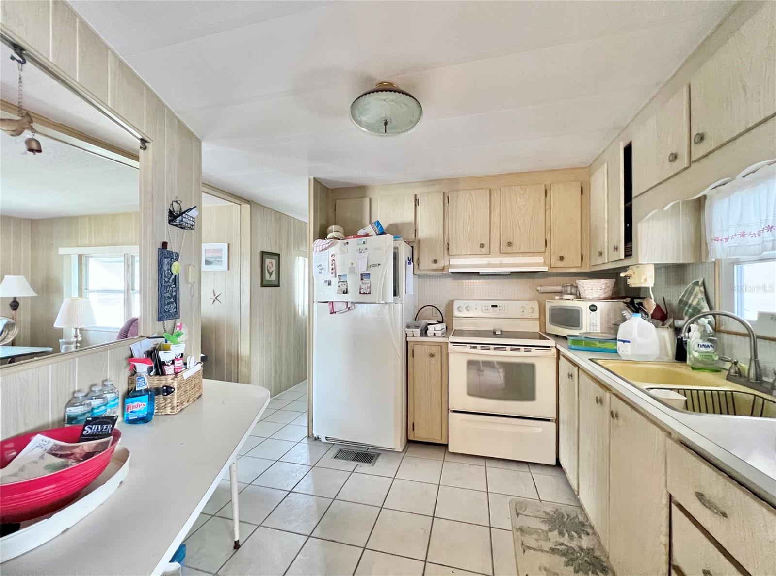Image 12 of 43 For 1100 Belcher Road S 205