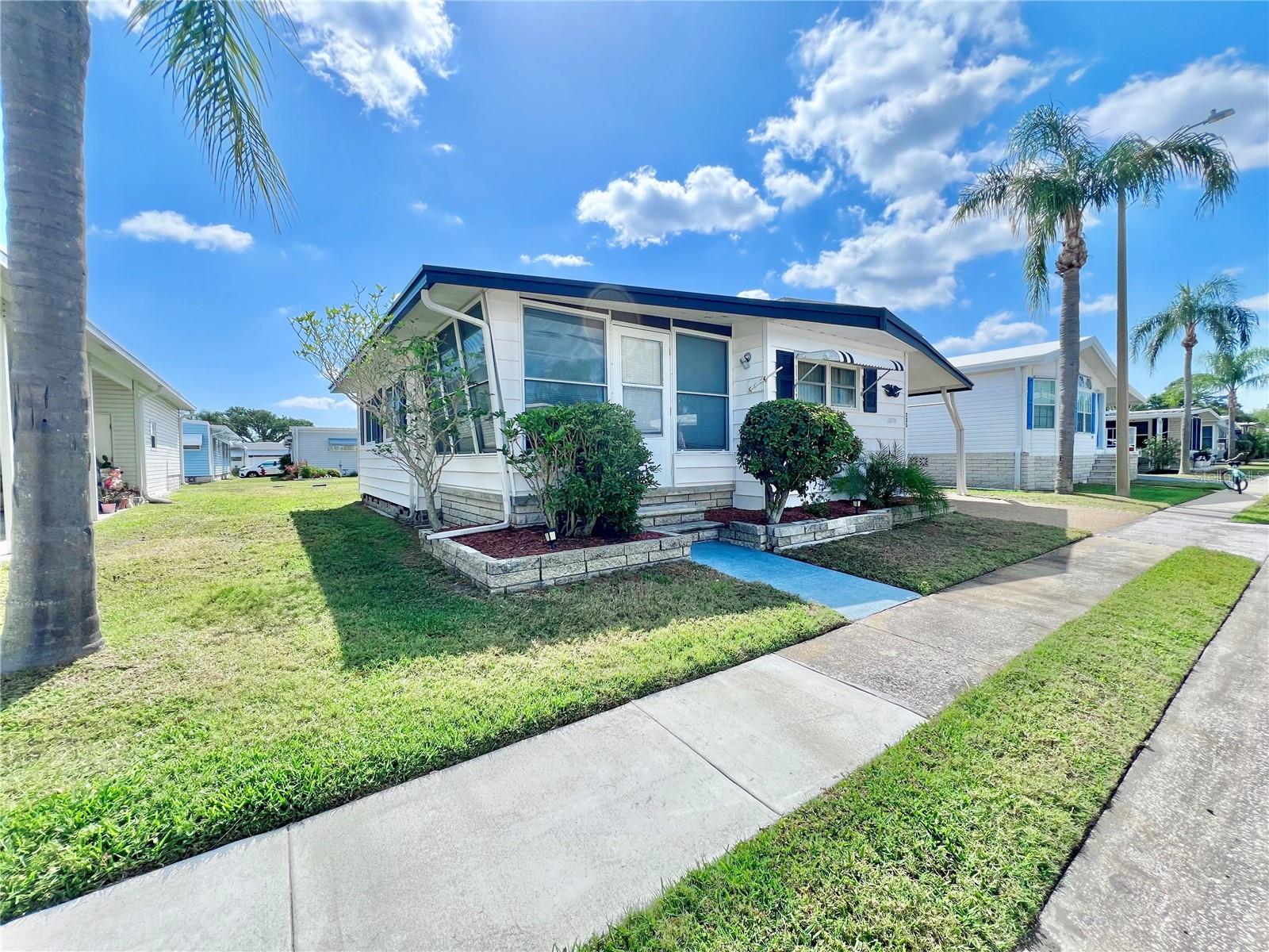 Image 4 of 43 For 1100 Belcher Road S 205