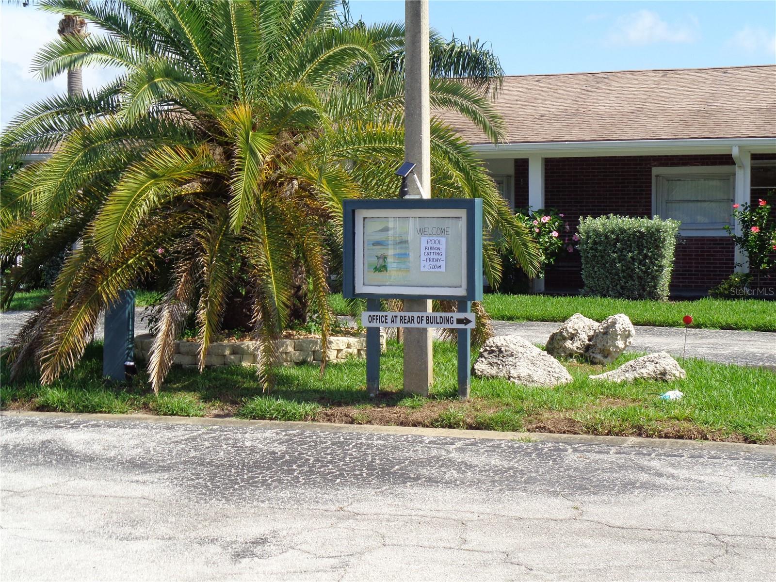 Listing photo id 19 for 652 54th Lane S 153