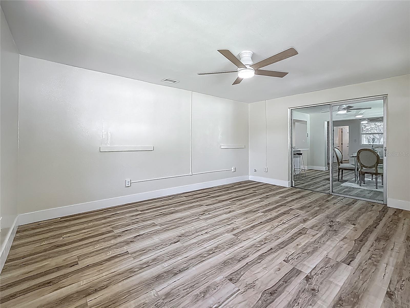 Image 32 of 78 For 1469 Hillcrest Avenue