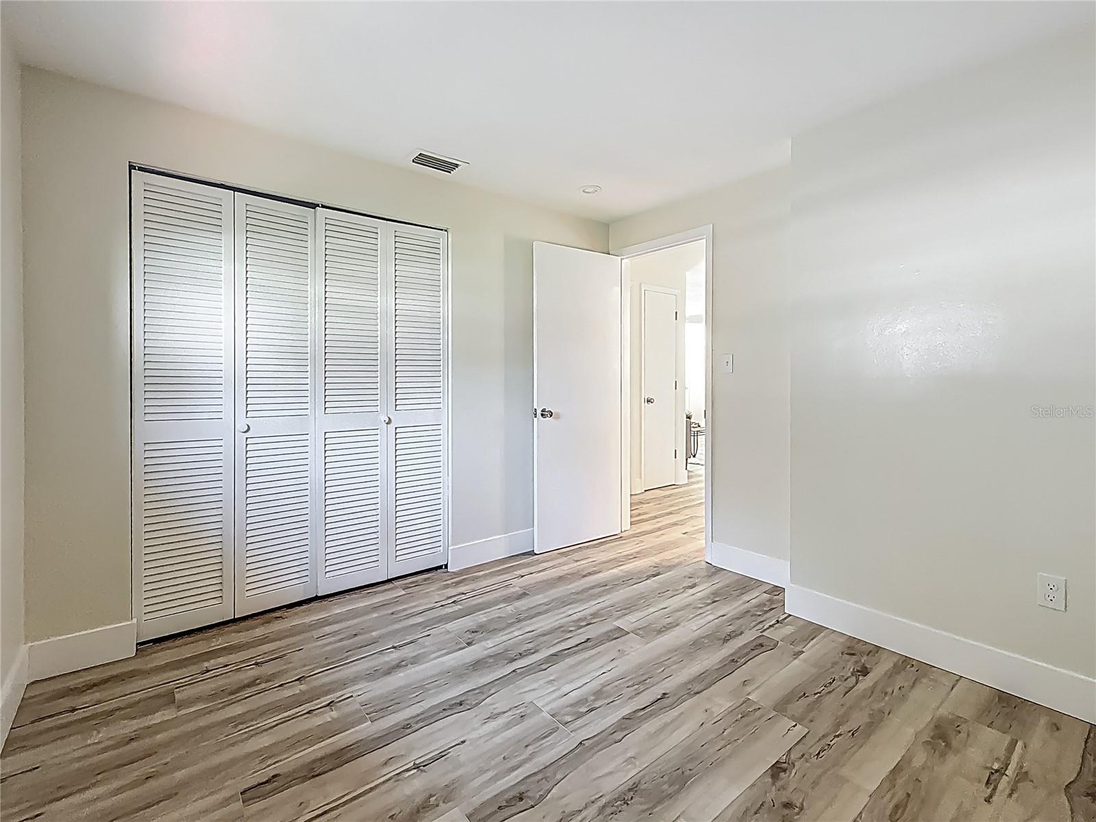 Image 36 of 78 For 1469 Hillcrest Avenue