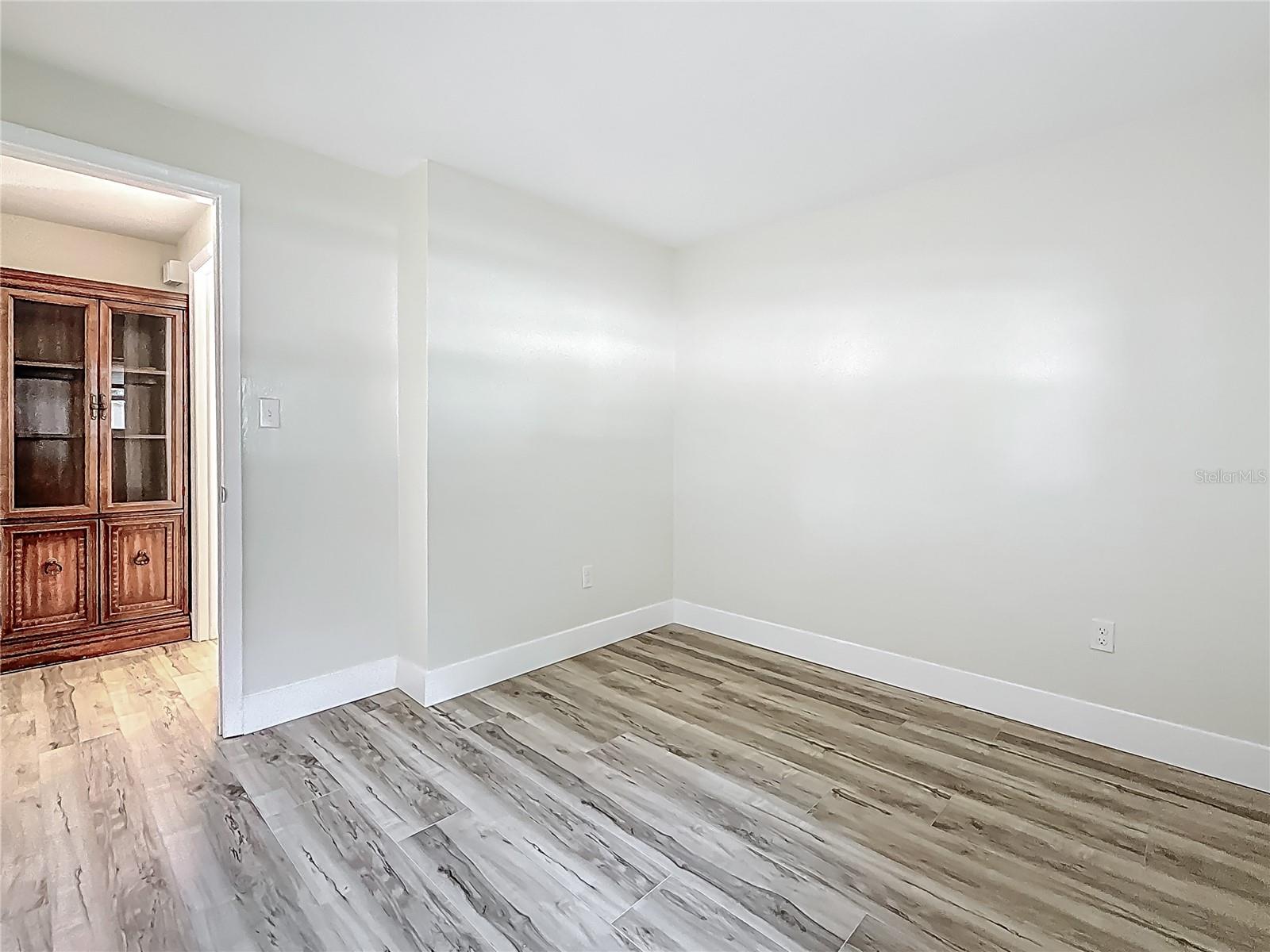 Image 37 of 78 For 1469 Hillcrest Avenue