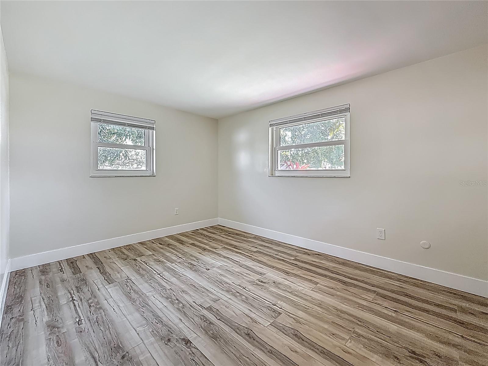 Image 38 of 78 For 1469 Hillcrest Avenue