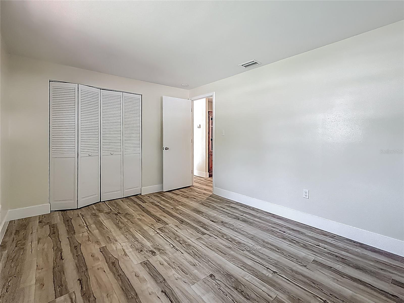 Image 40 of 78 For 1469 Hillcrest Avenue
