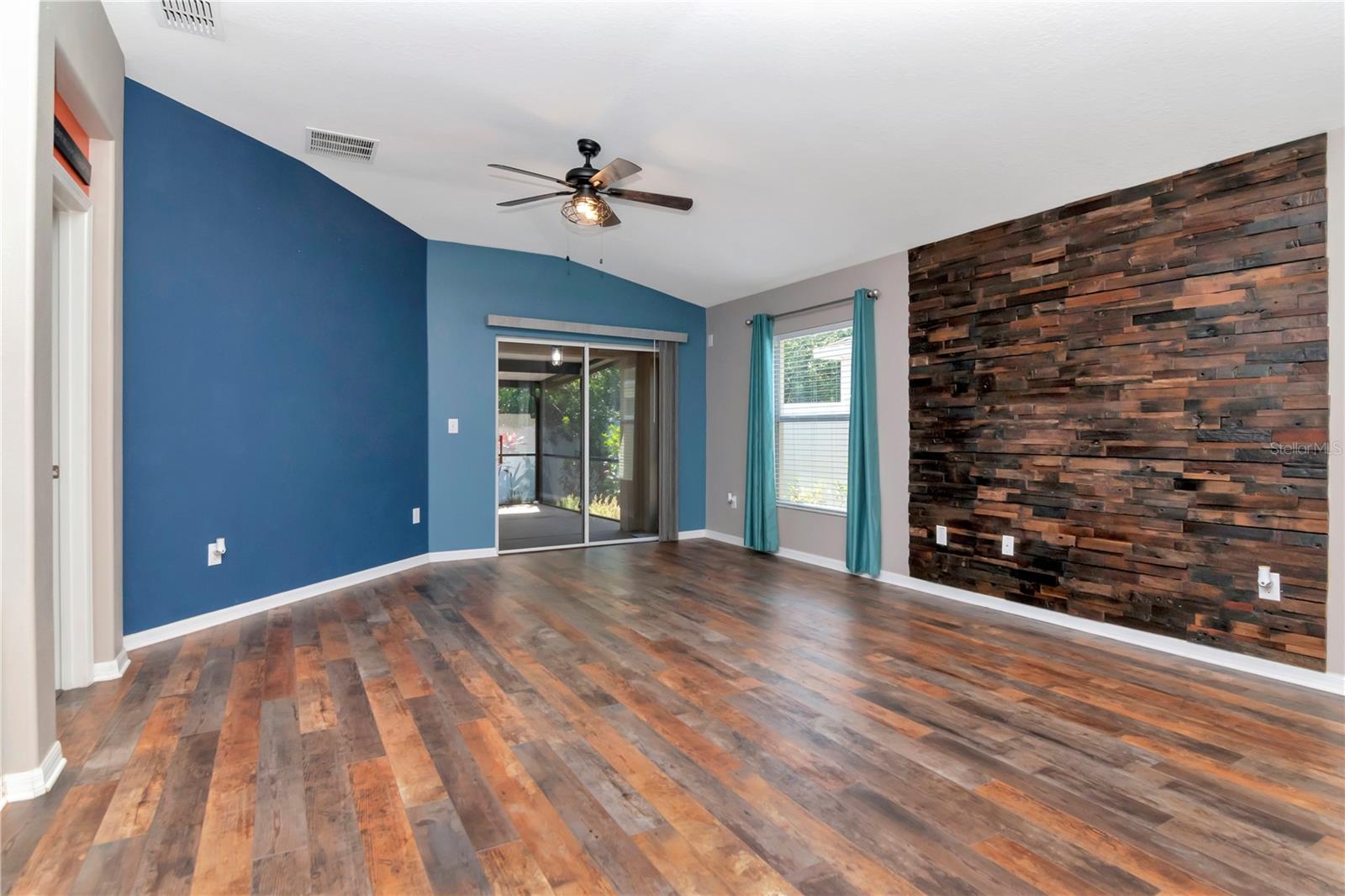 Image 16 of 28 For 1505 Trailwater Street