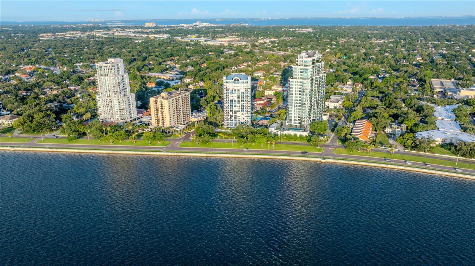 Listing photo id 43 for 3435 Bayshore Boulevard 2100p