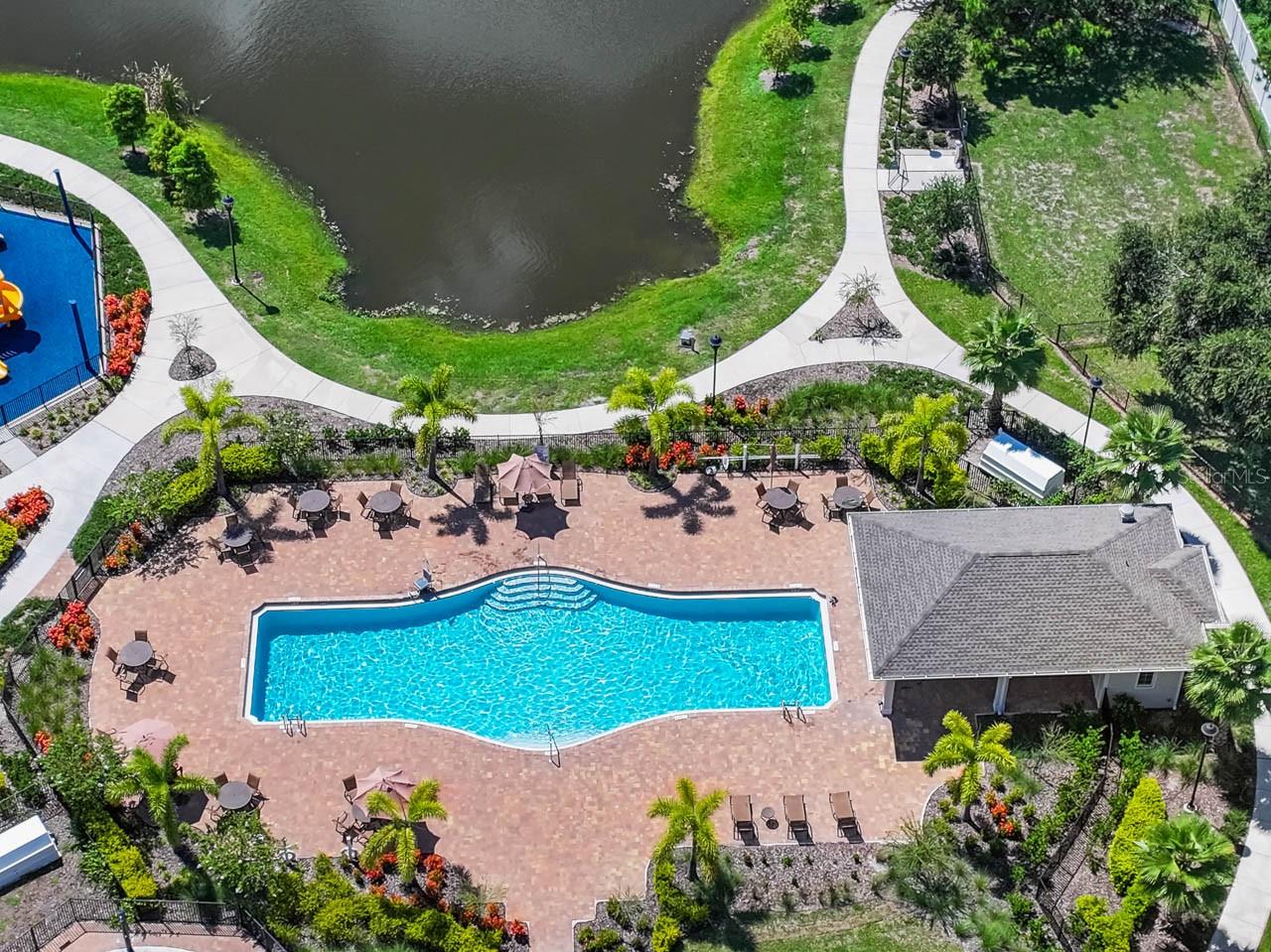 Listing photo id 62 for 7413 Surrey Wood Lane