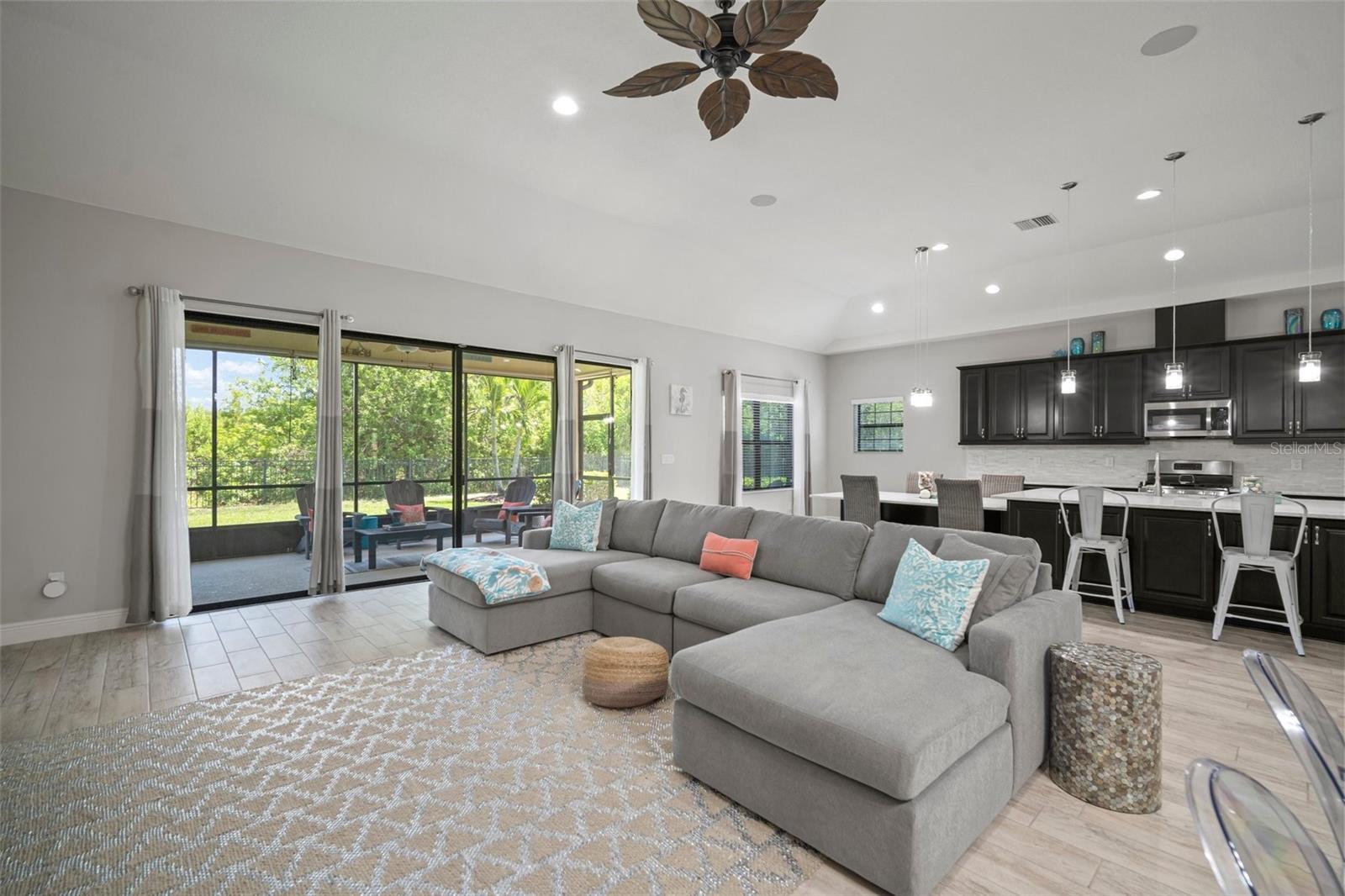Image 11 of 100 For 6307 Salt Creek Avenue