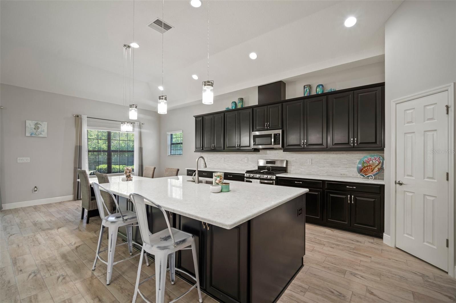 Image 13 of 100 For 6307 Salt Creek Avenue
