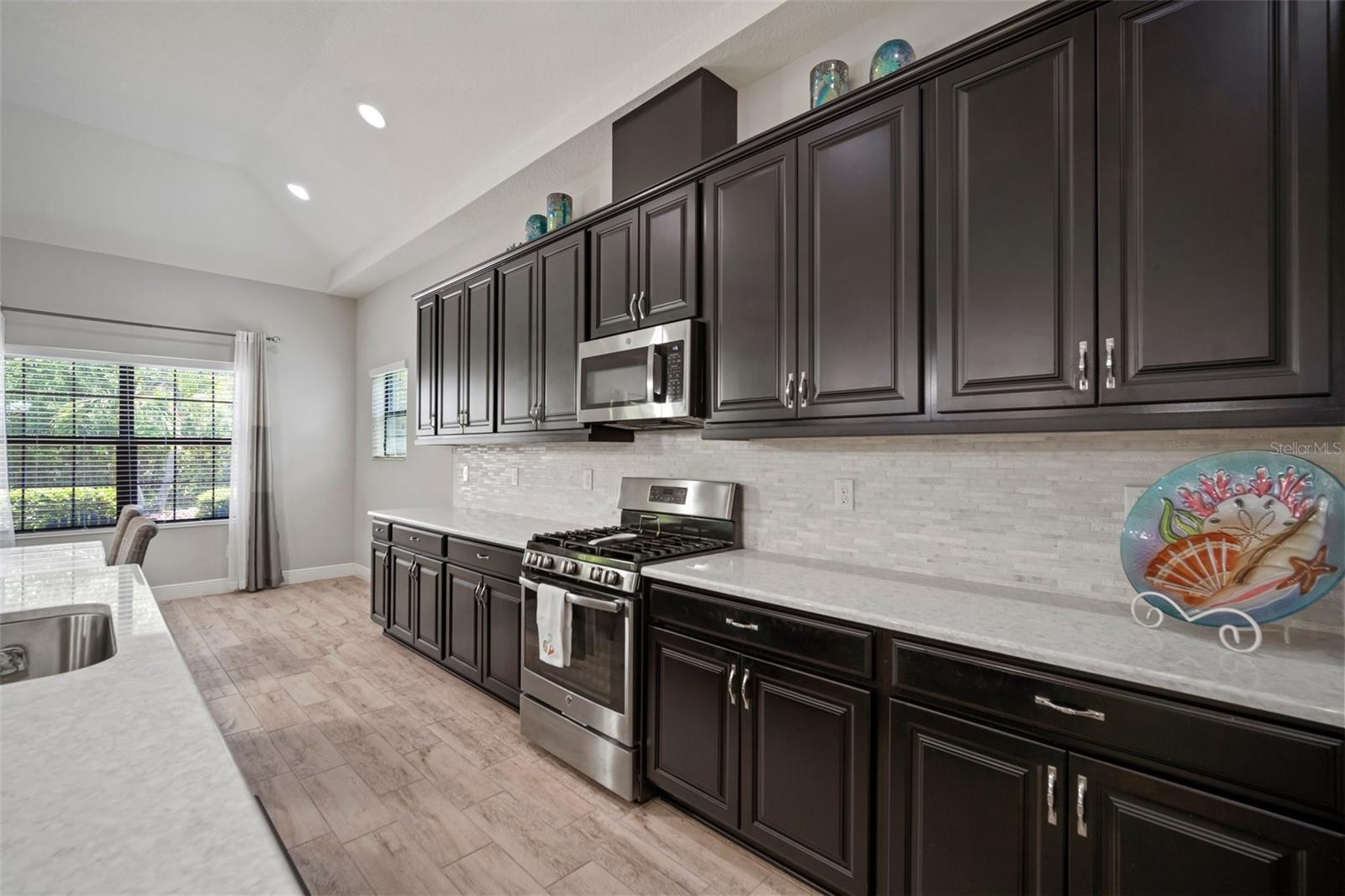 Image 18 of 100 For 6307 Salt Creek Avenue
