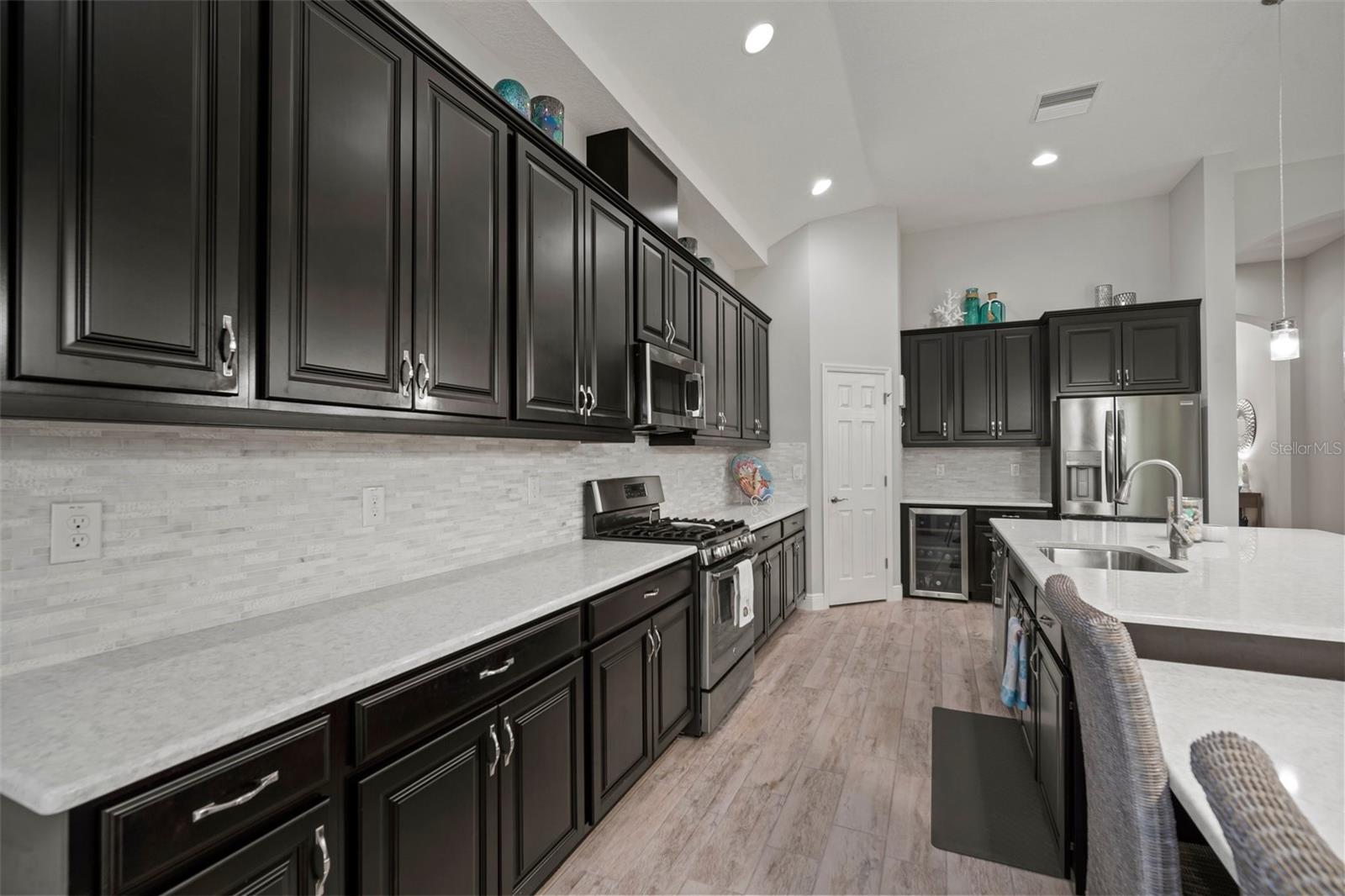 Image 20 of 100 For 6307 Salt Creek Avenue