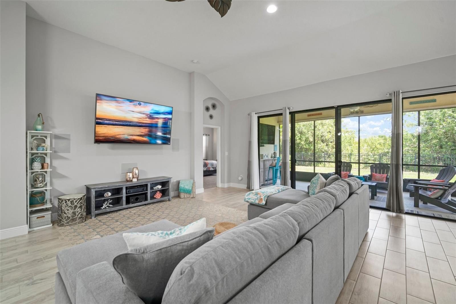 Image 8 of 100 For 6307 Salt Creek Avenue