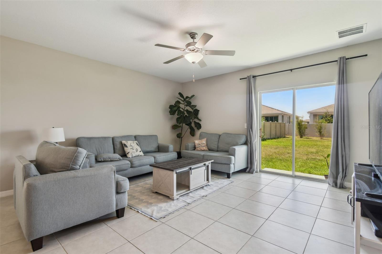 Listing photo id 8 for 31440 Barrel Wave Way