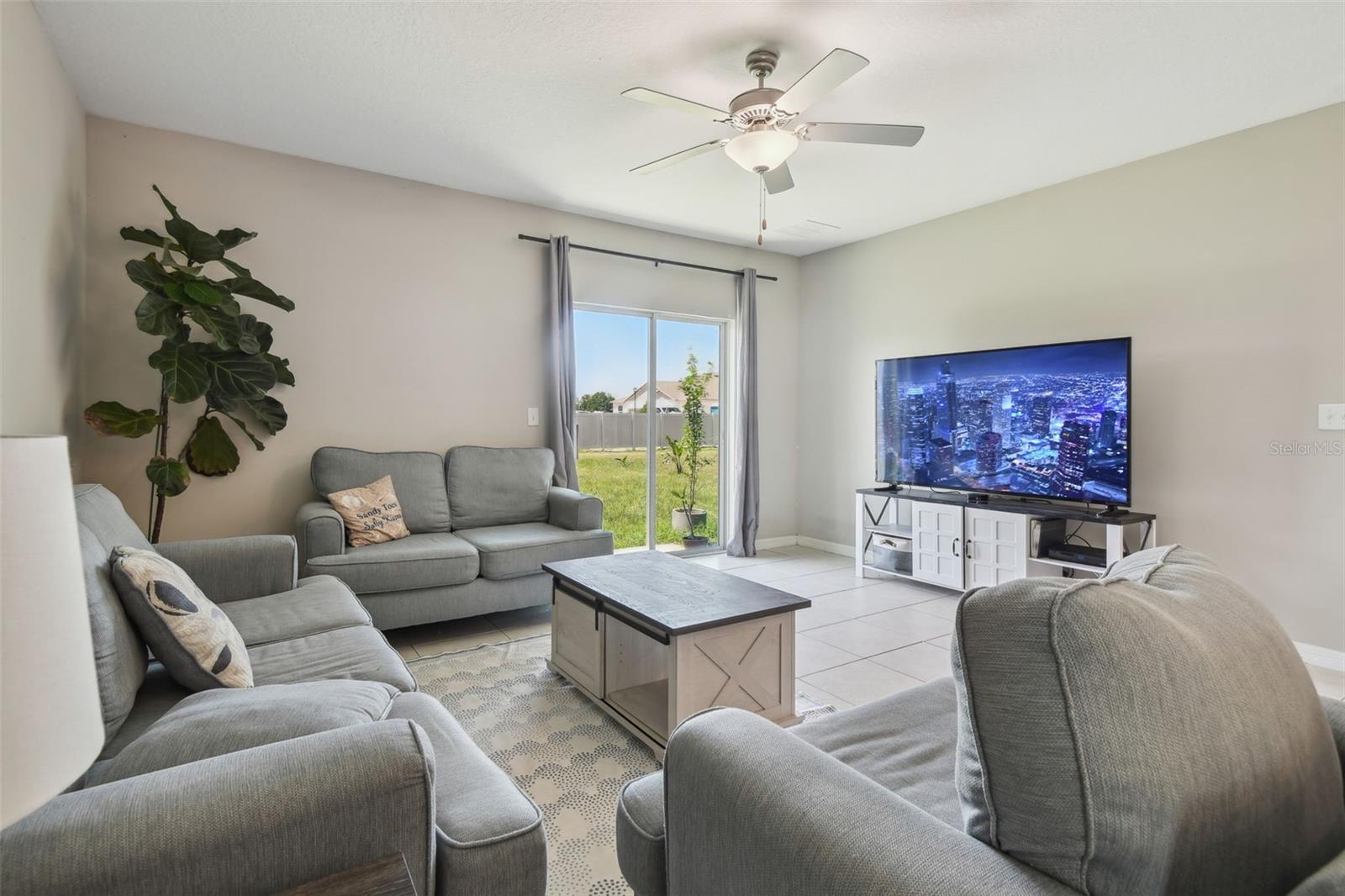 Listing photo id 9 for 31440 Barrel Wave Way