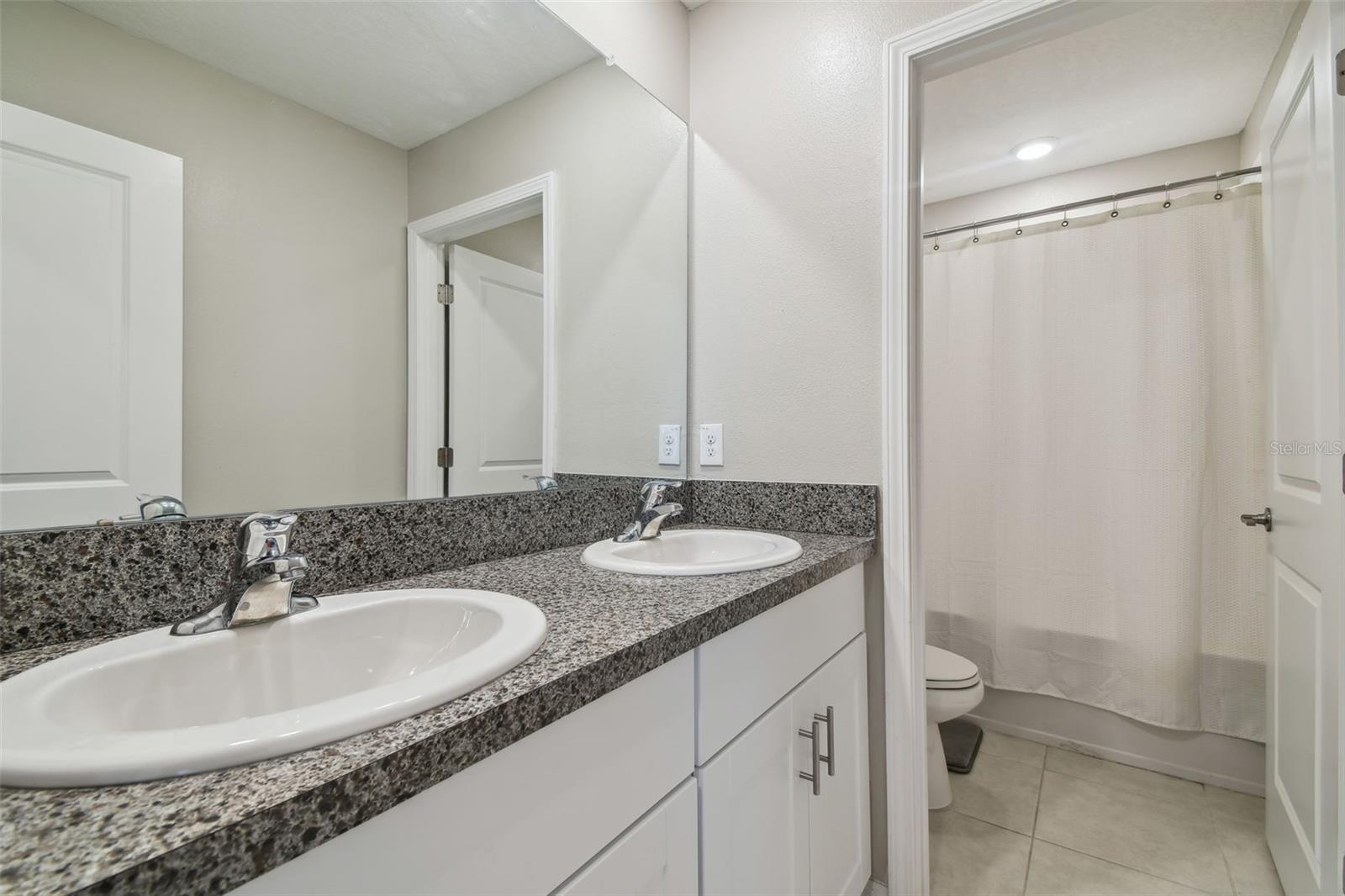 Listing photo id 24 for 31440 Barrel Wave Way