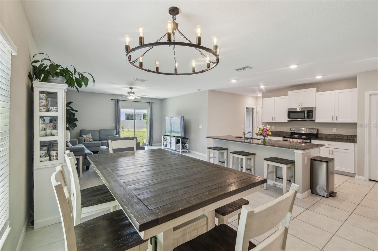 Listing photo id 3 for 31440 Barrel Wave Way