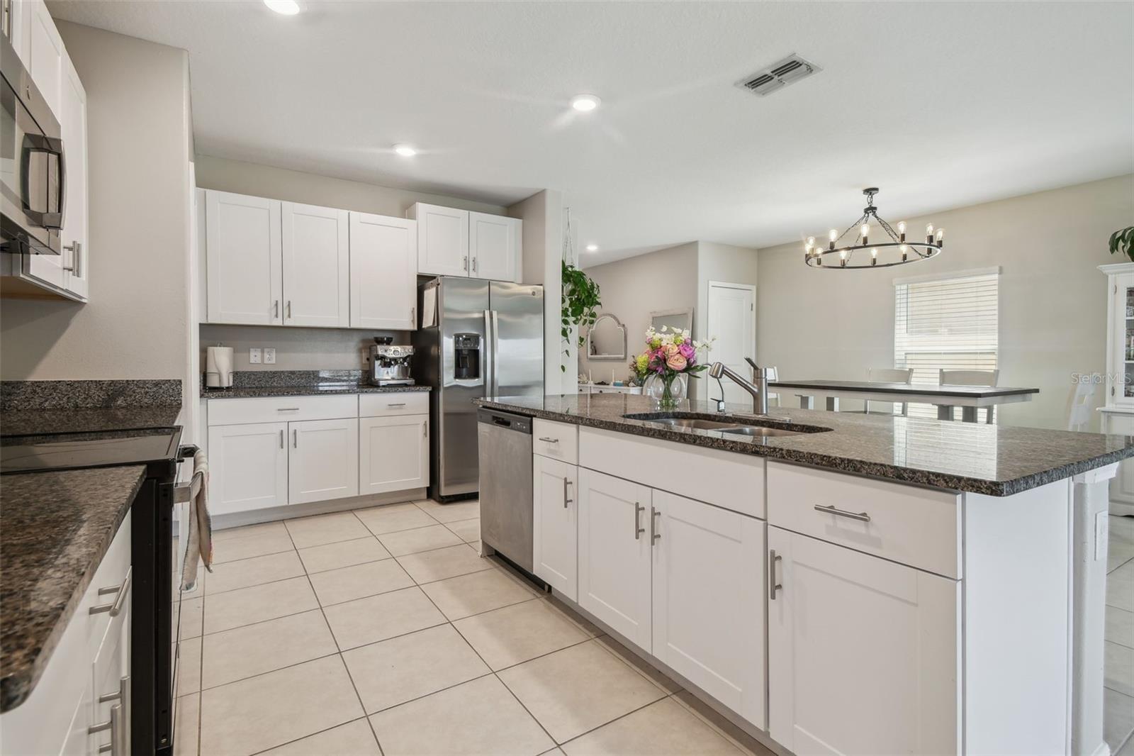 Listing photo id 6 for 31440 Barrel Wave Way
