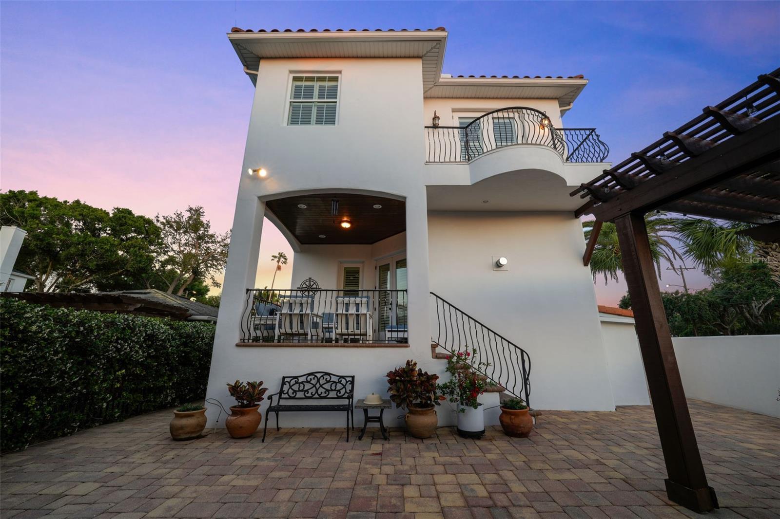 Image 45 of 85 For 108 Bermuda Avenue