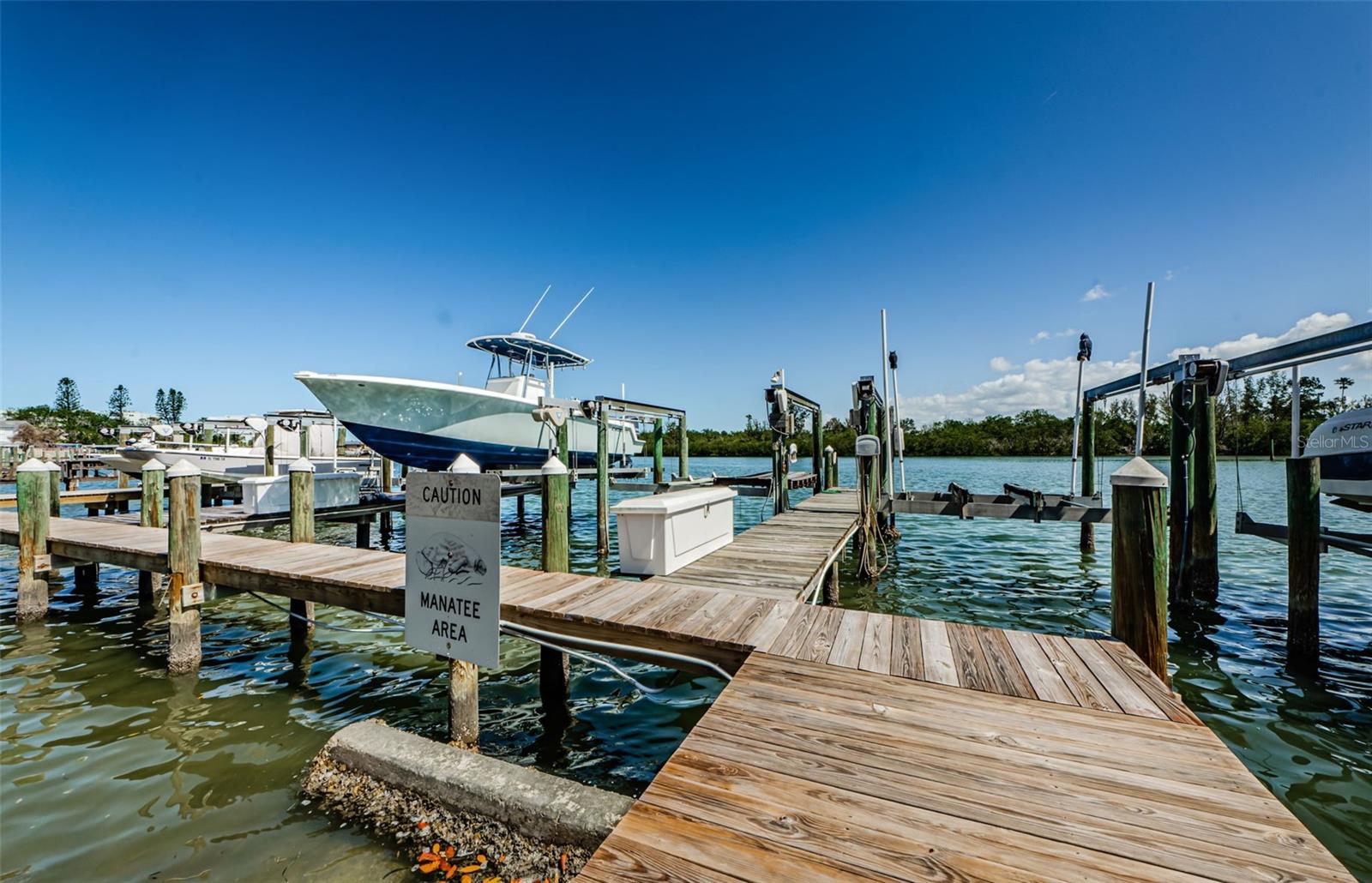 Image 29 of 43 For 18201 Gulf Boulevard 201