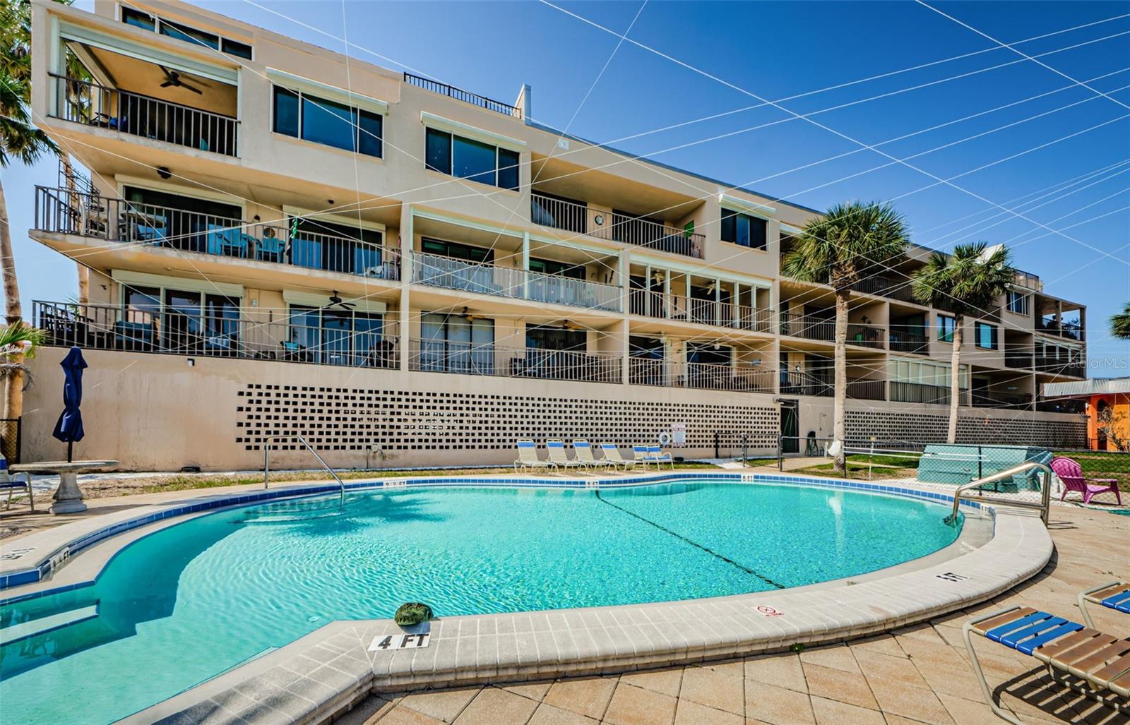 Image 36 of 43 For 18201 Gulf Boulevard 201