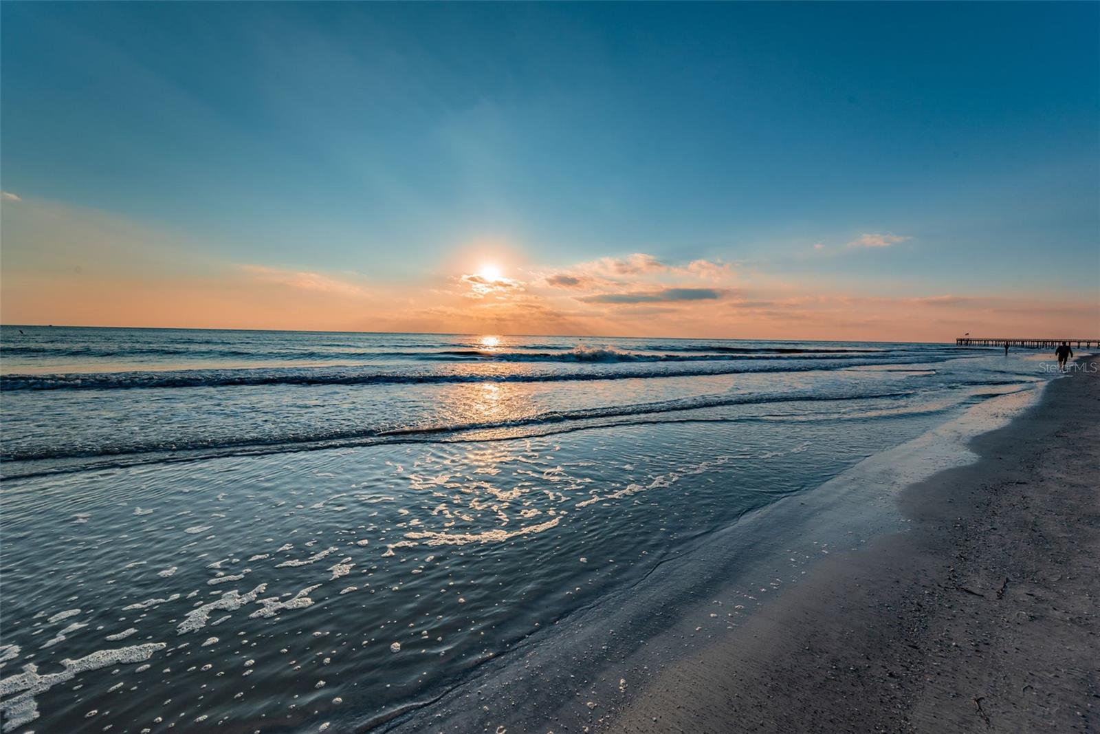 Image 38 of 43 For 18201 Gulf Boulevard 201