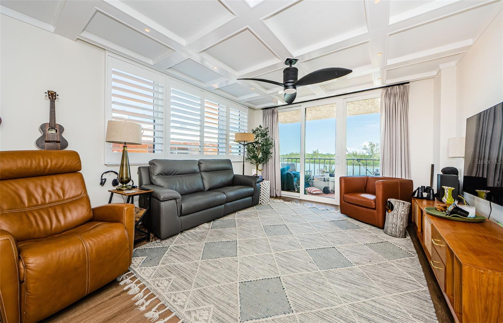 Image 5 of 43 For 18201 Gulf Boulevard 201