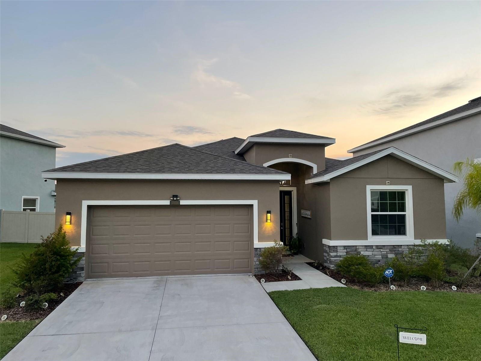 Details for 33034 Sand Creek Drive, WESLEY CHAPEL, FL 33543