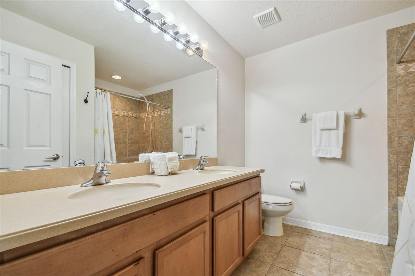 Image 23 of 56 For 11523 84th Street Circle E 106