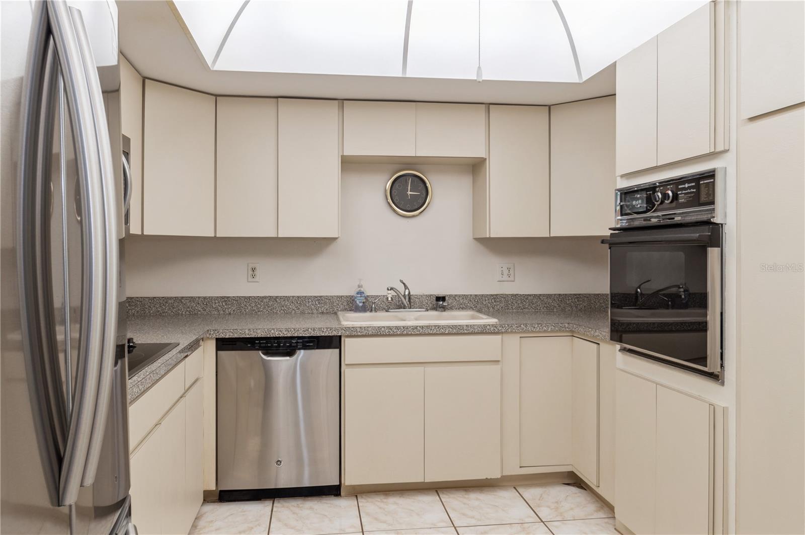 Image 12 of 38 For 5200 Brittany Drive S 1807