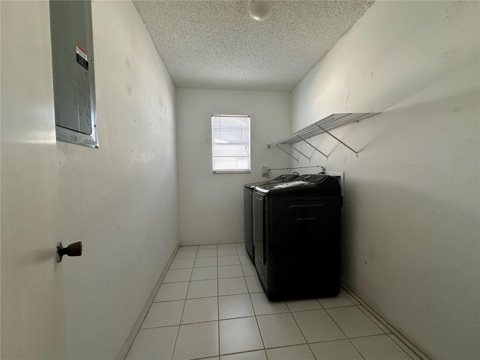 Image 17 of 18 For 203 Rickenbacker Drive
