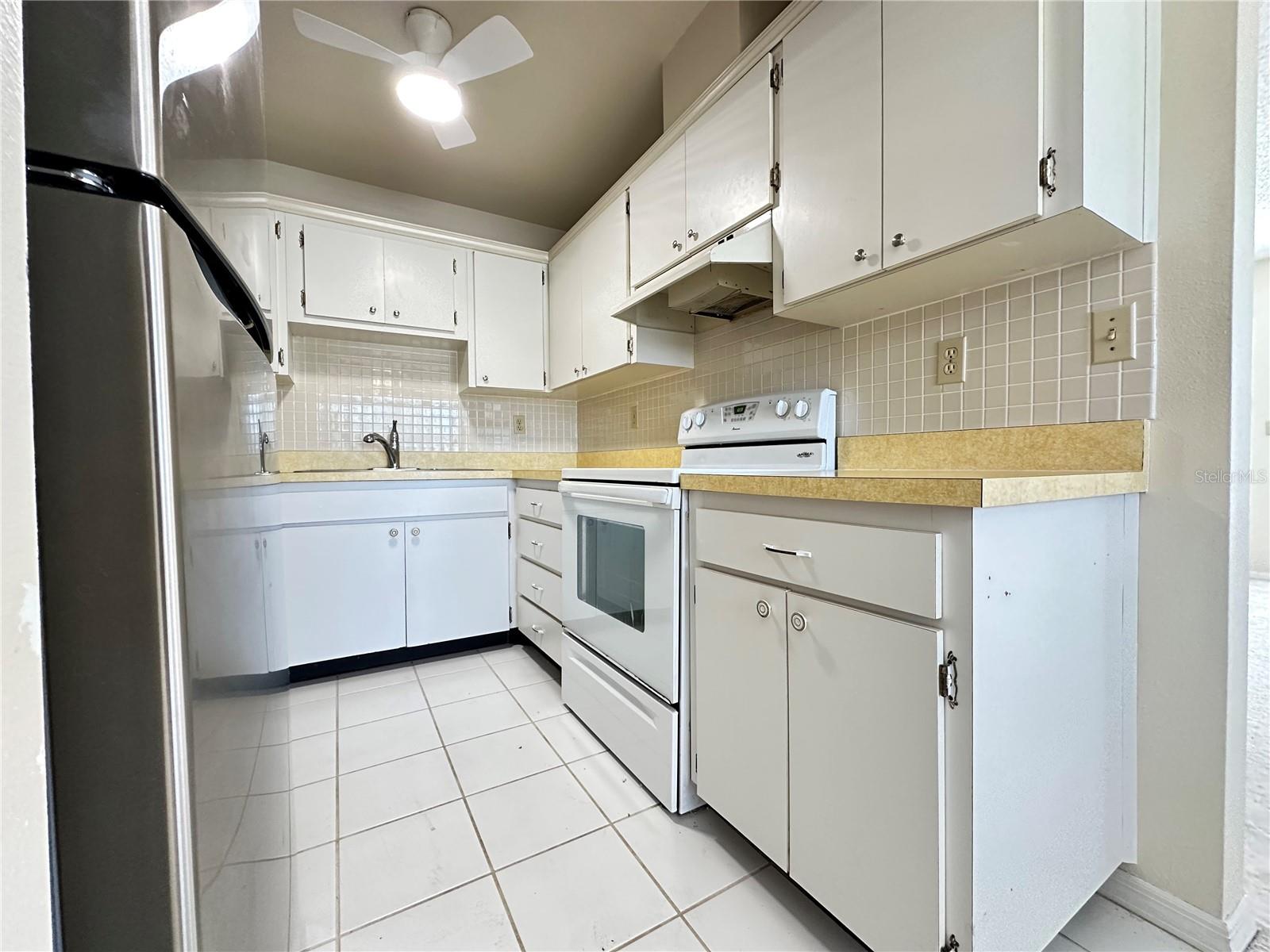 Image 6 of 18 For 203 Rickenbacker Drive