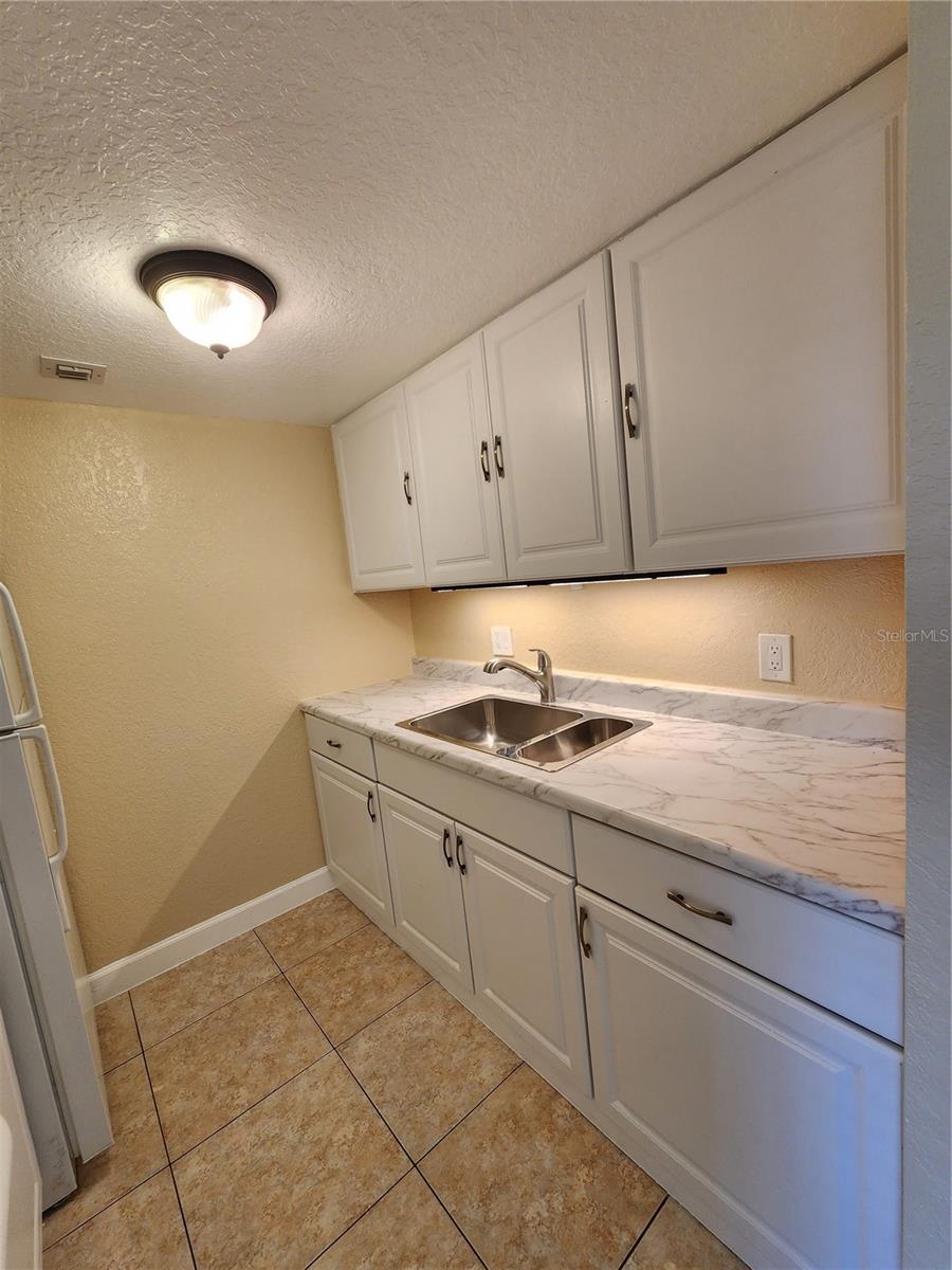 Image 11 of 24 For 379 47th Avenue N 104