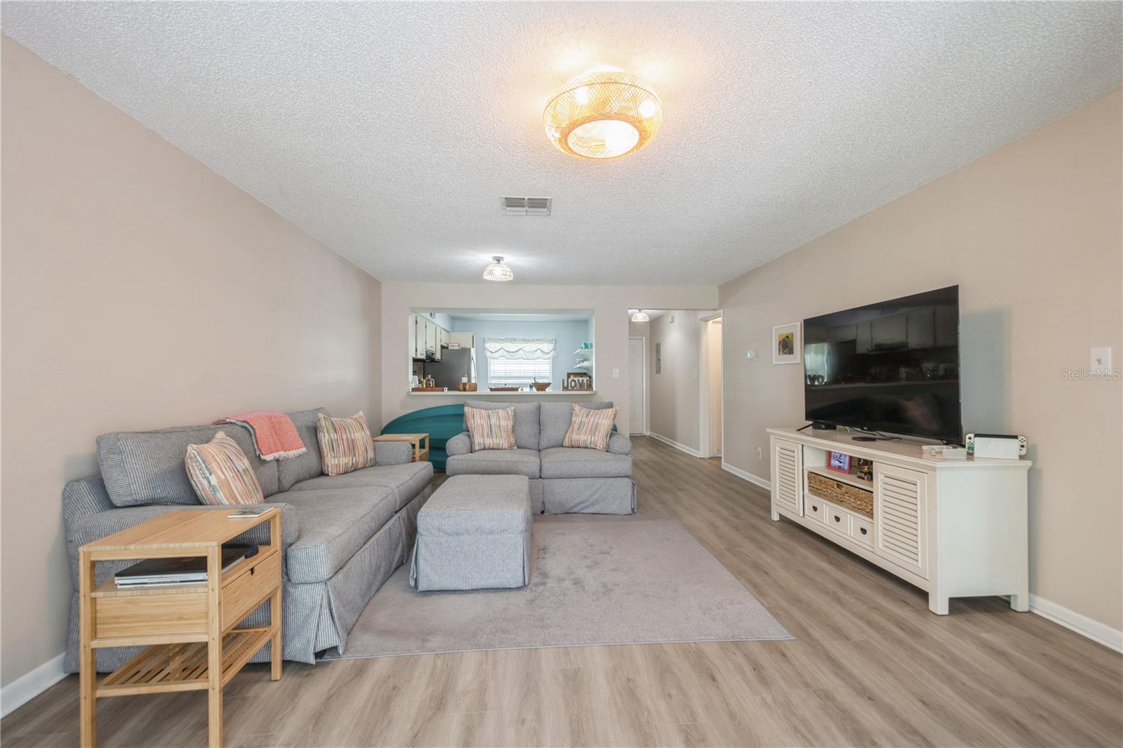 Image 6 of 33 For 1535 Nursery Road 109