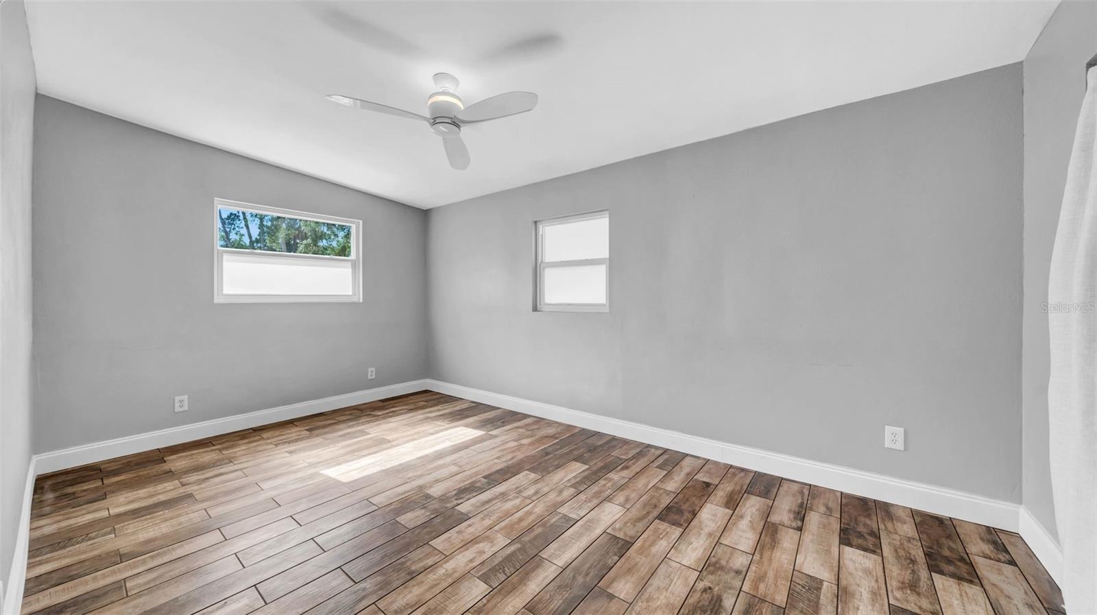 Image 18 of 30 For 5601 Cedar Street Ne