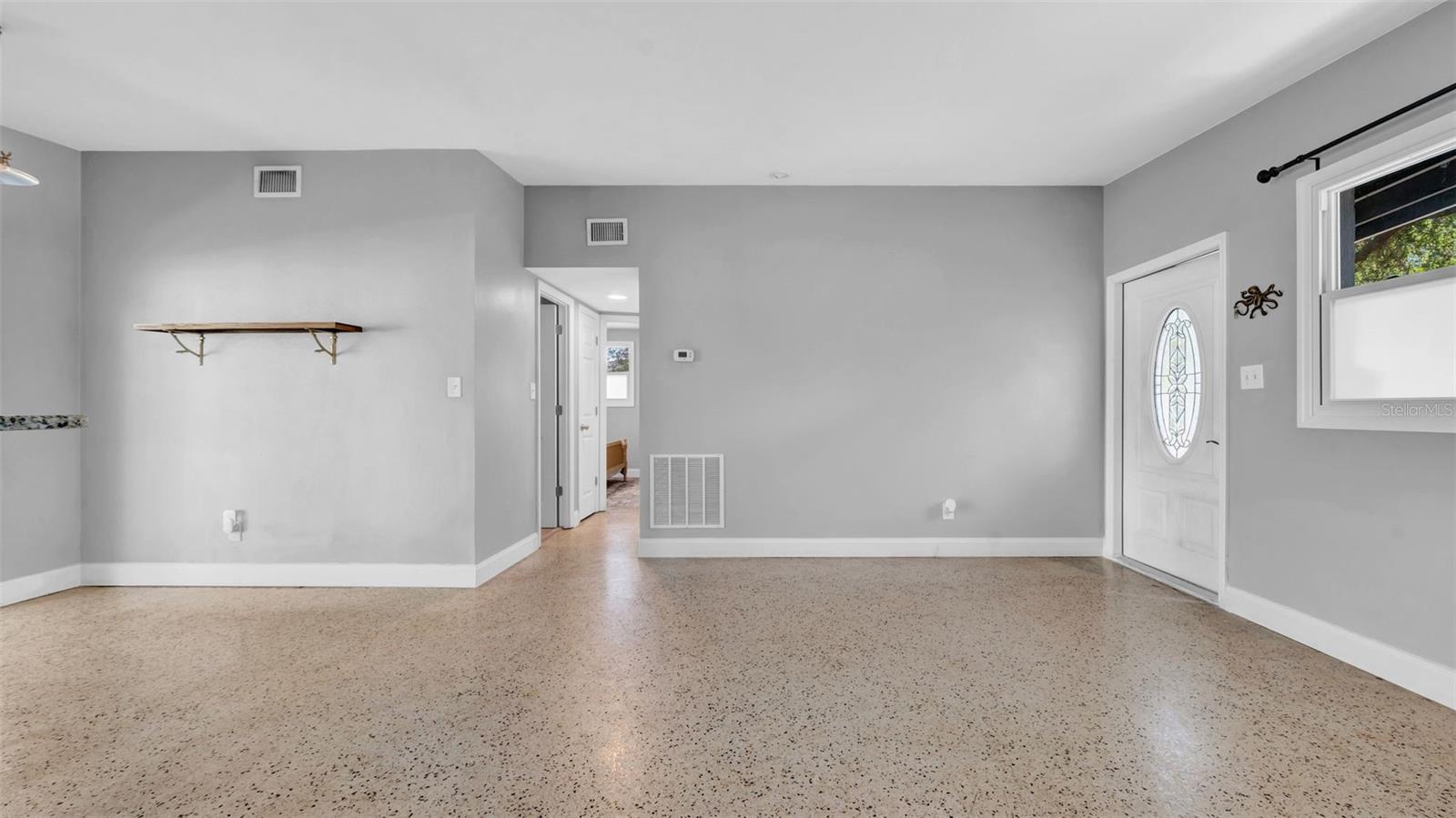 Image 24 of 30 For 5601 Cedar Street Ne