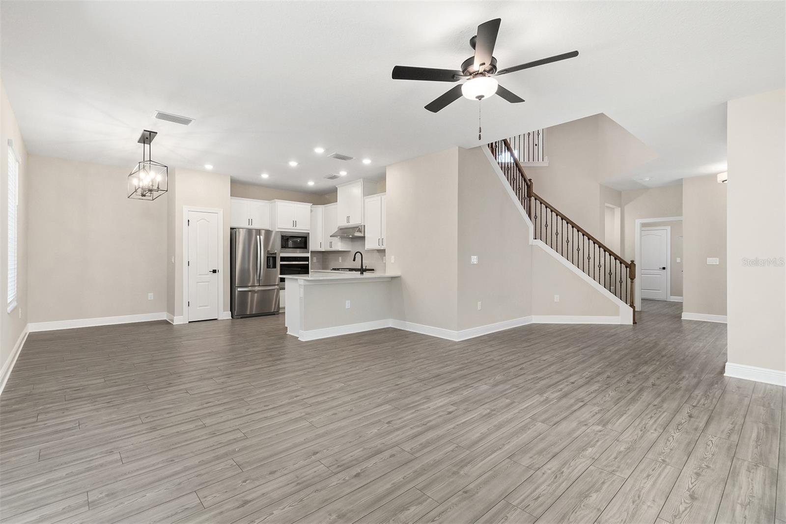 Image 3 of 7 For 7725 Somersworth Drive