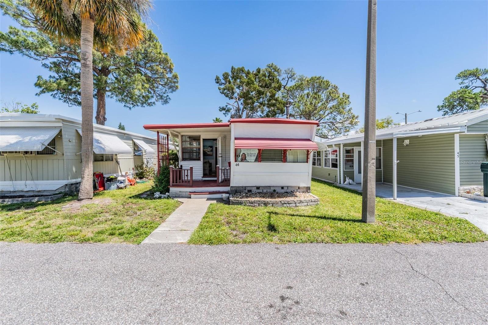 Listing photo id 0 for 605 Michigan Boulevard 44