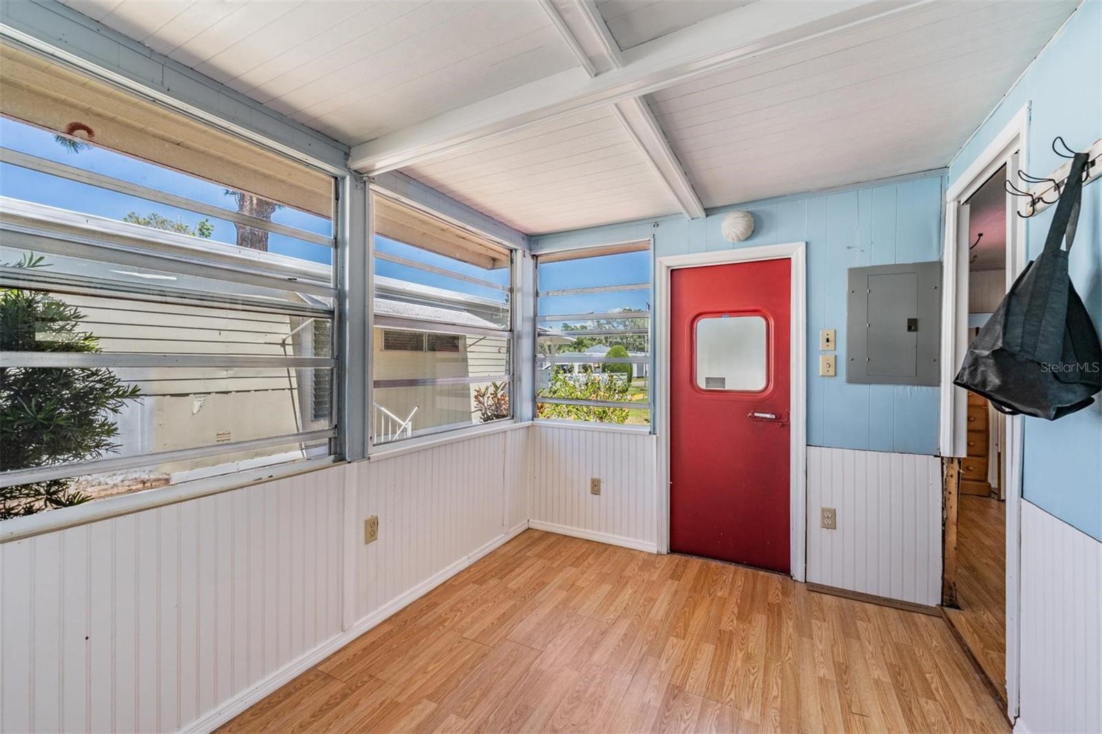 Listing photo id 4 for 605 Michigan Boulevard 44