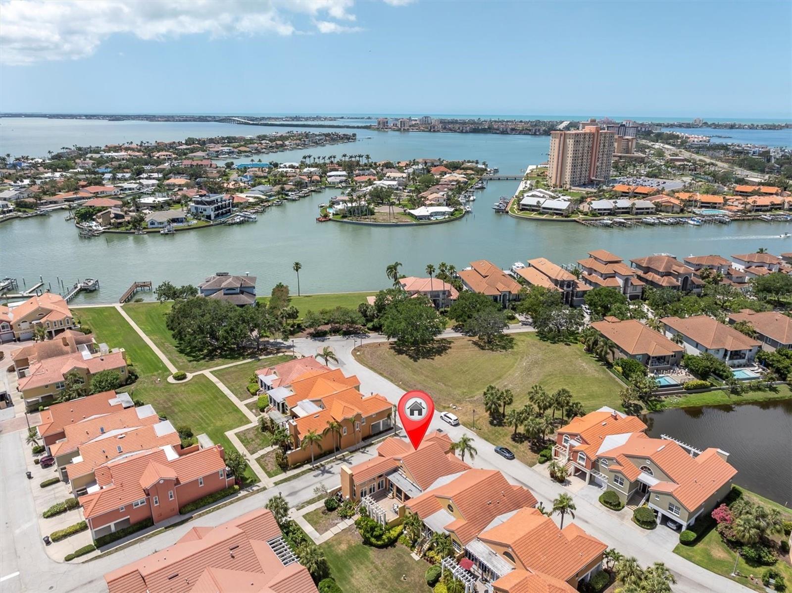 Details for 19 Crescent Place S, ST PETERSBURG, FL 33711
