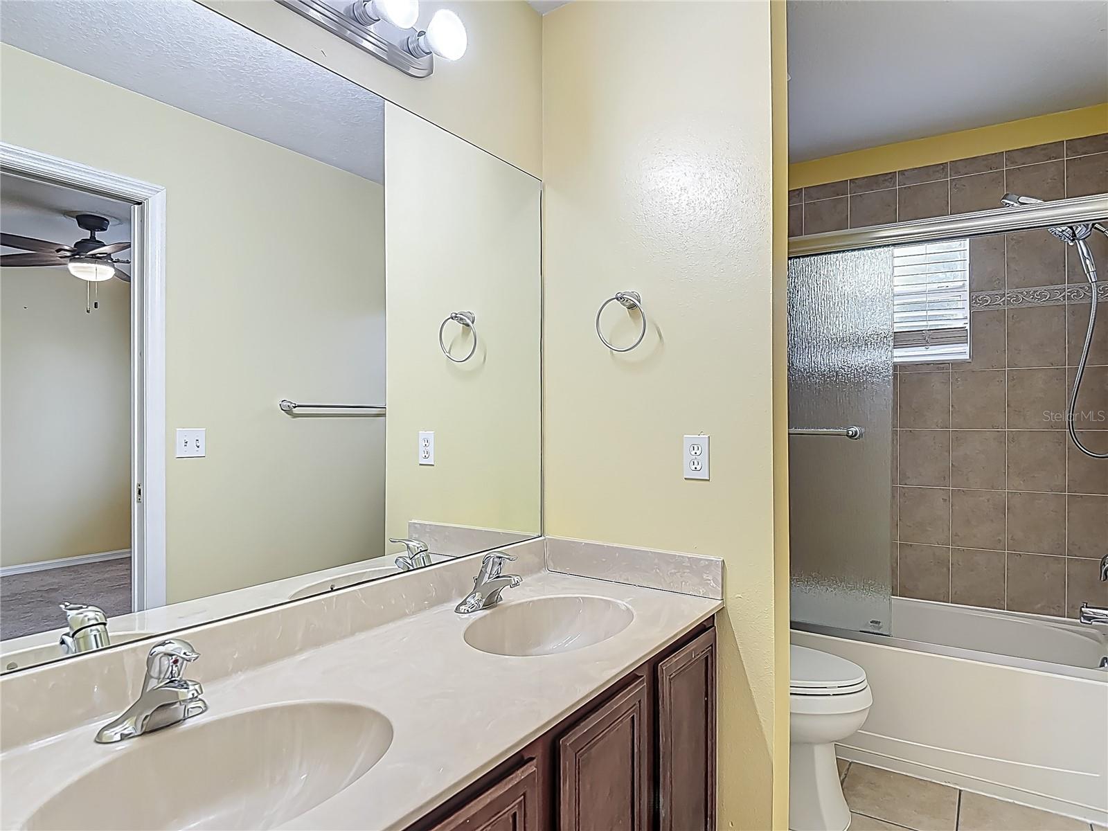 Image 37 of 57 For 20402 Needletree Drive