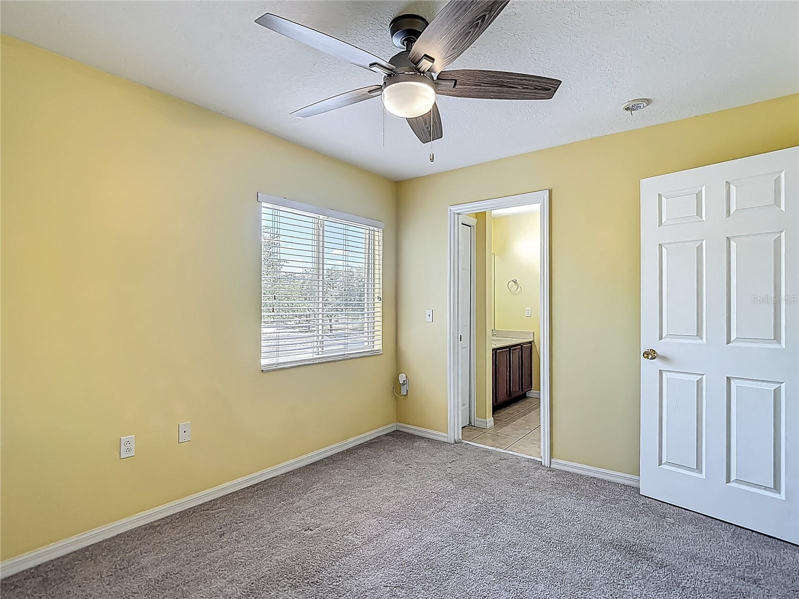 Image 41 of 57 For 20402 Needletree Drive