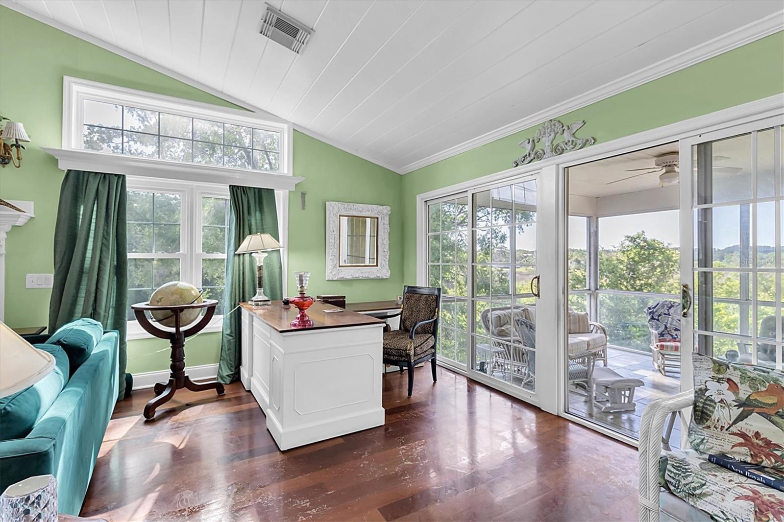 Image 10 of 48 For 9520 Indale Drive