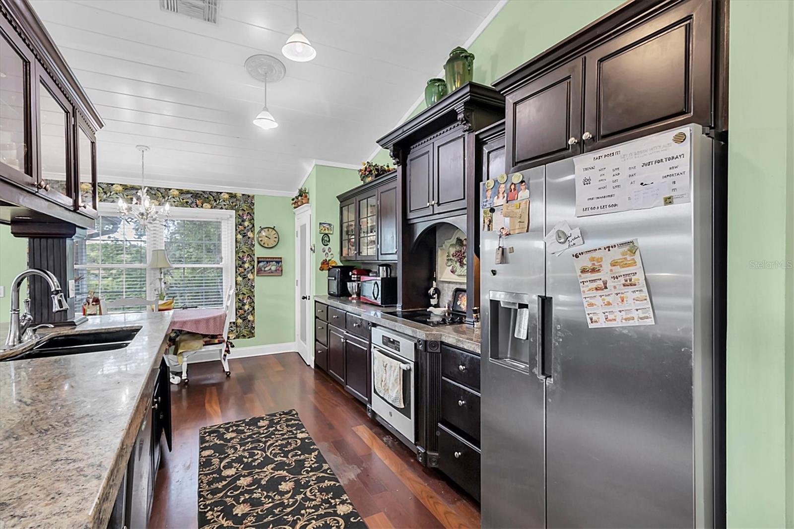 Image 12 of 48 For 9520 Indale Drive