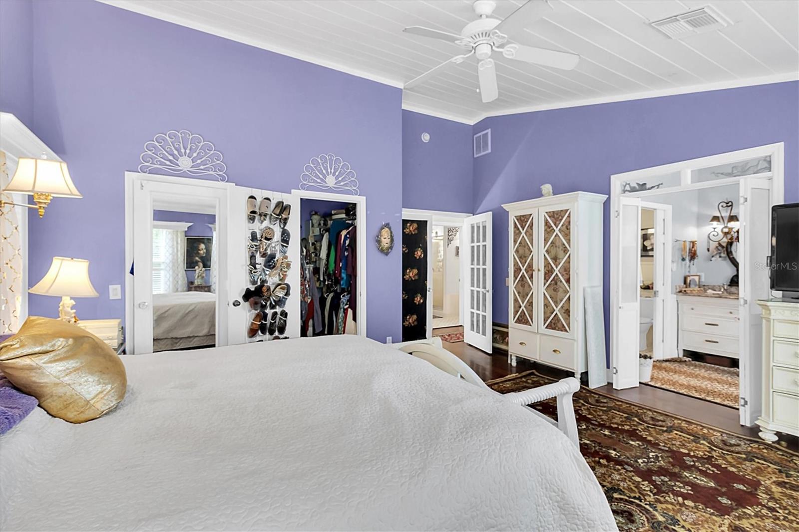 Image 18 of 48 For 9520 Indale Drive