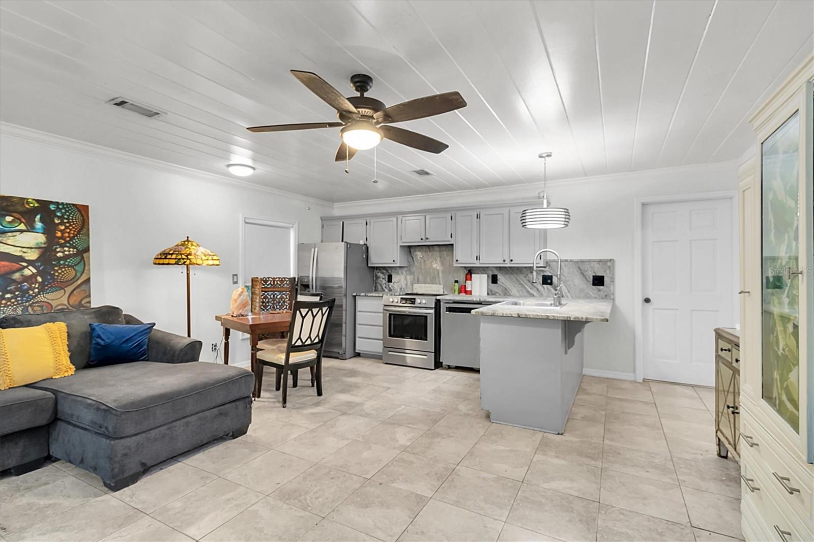 Image 26 of 48 For 9520 Indale Drive