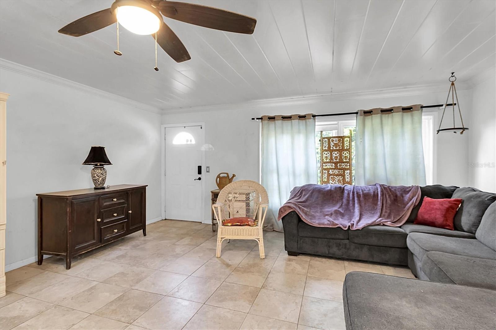 Image 28 of 48 For 9520 Indale Drive