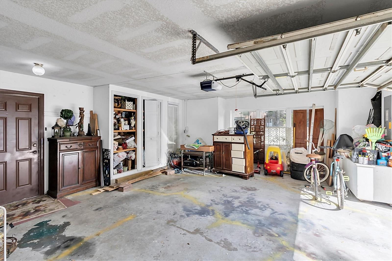 Image 38 of 48 For 9520 Indale Drive