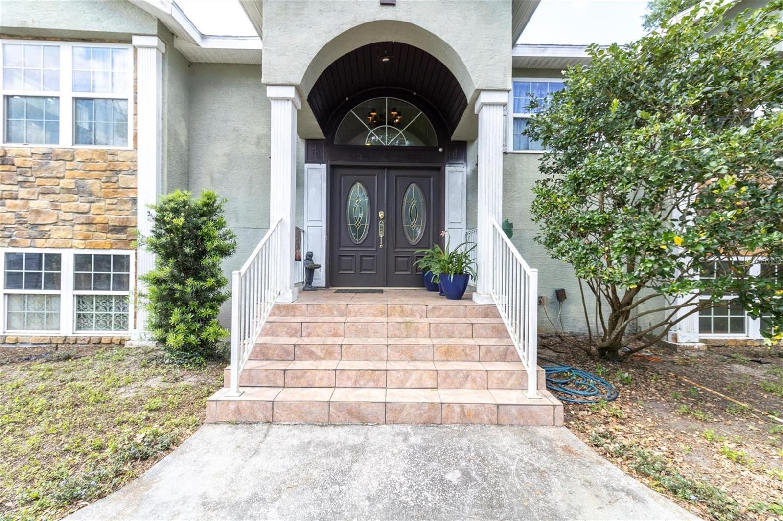 Image 4 of 48 For 9520 Indale Drive