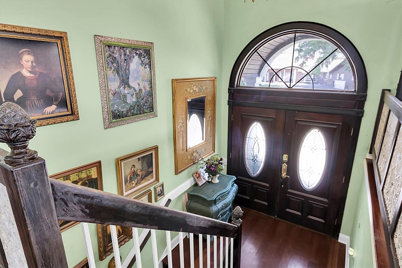 Image 5 of 48 For 9520 Indale Drive