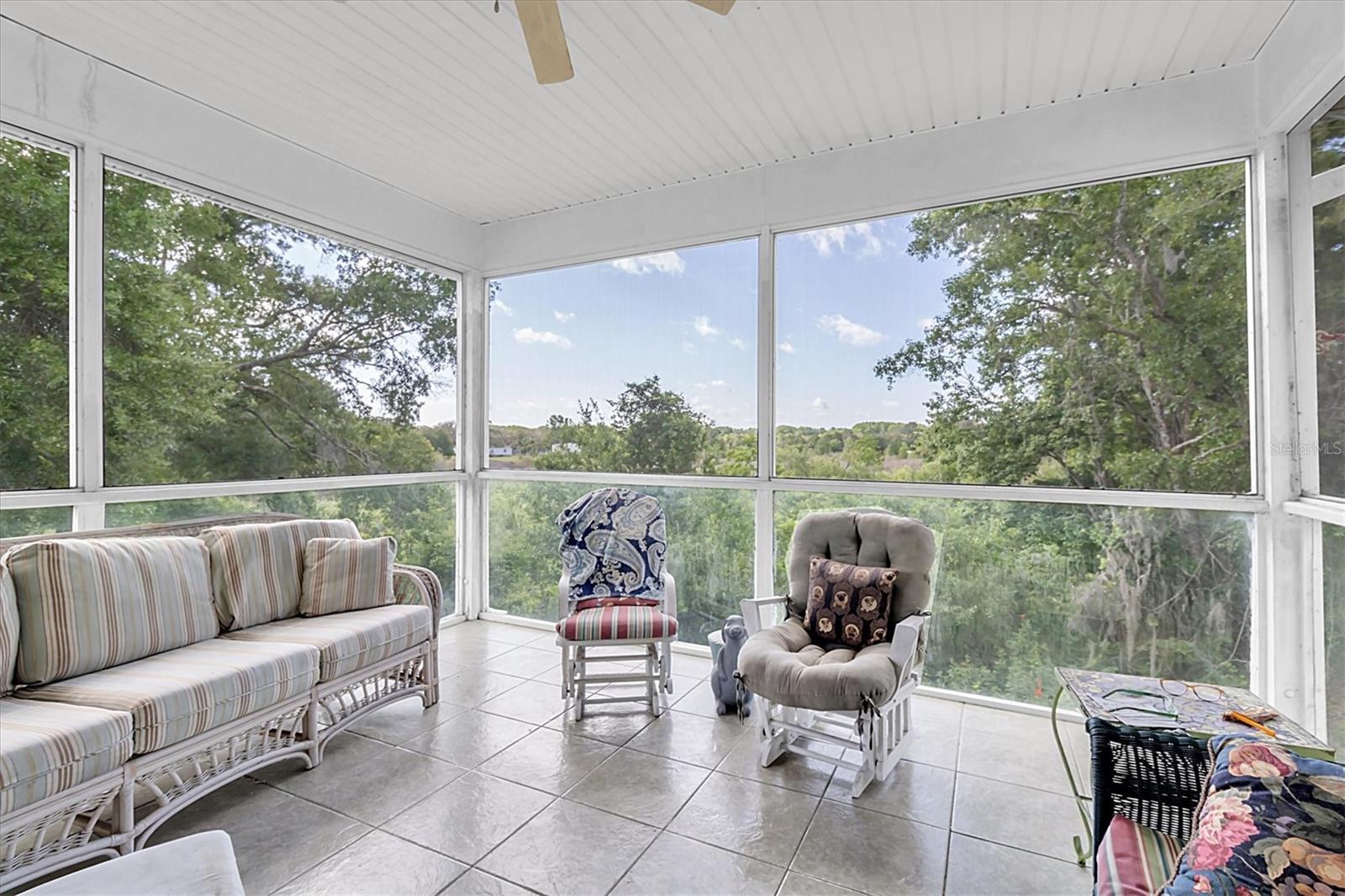 Image 8 of 48 For 9520 Indale Drive